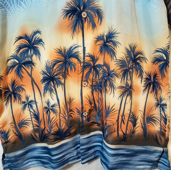 Maui Maui Hawaiian shirts men's  Size Medium Beach Palm trees graphics - Picture 4 of 8